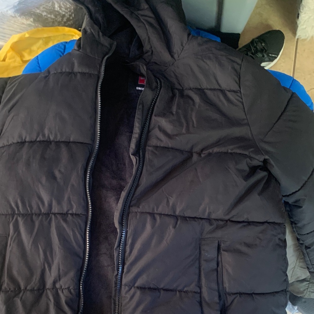Swiss Tech Black and Blue Puffer Jacket